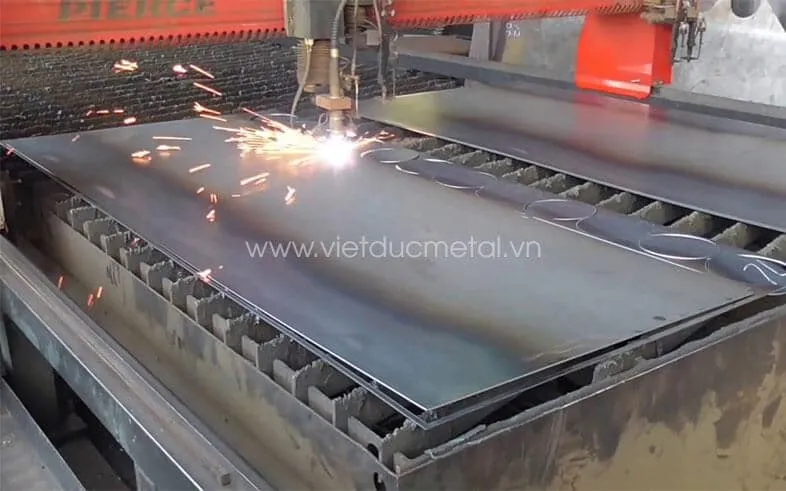 Sản phẩm cat thep tam — Công ty CP Thương Mại và Sản Xuất Kim Khí Việt Đức — MST 0106614909
