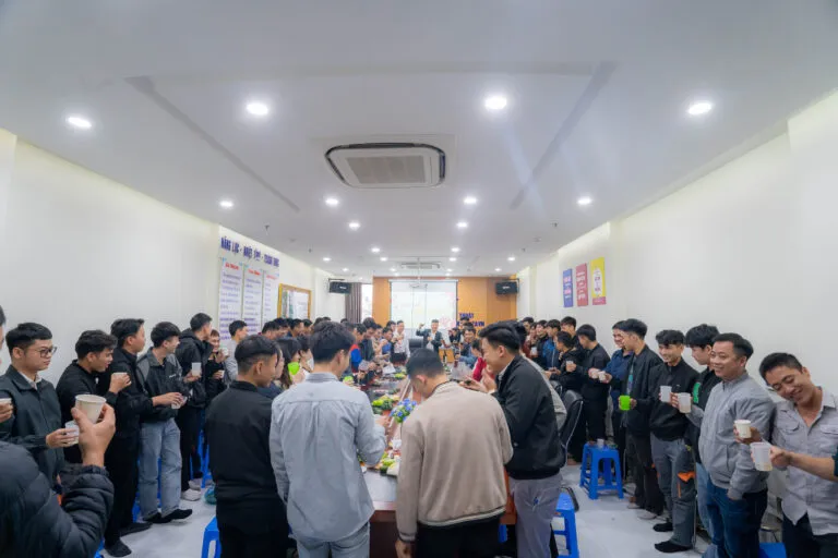 Sản phẩm gap mat dau xuan 2024 7 chon 768x512 — Thang Máy Taza Việt Nam - Công Ty CP Kỹ Thuật Và XNK Thang Máy Taza Việt Nam — MST 0106621046