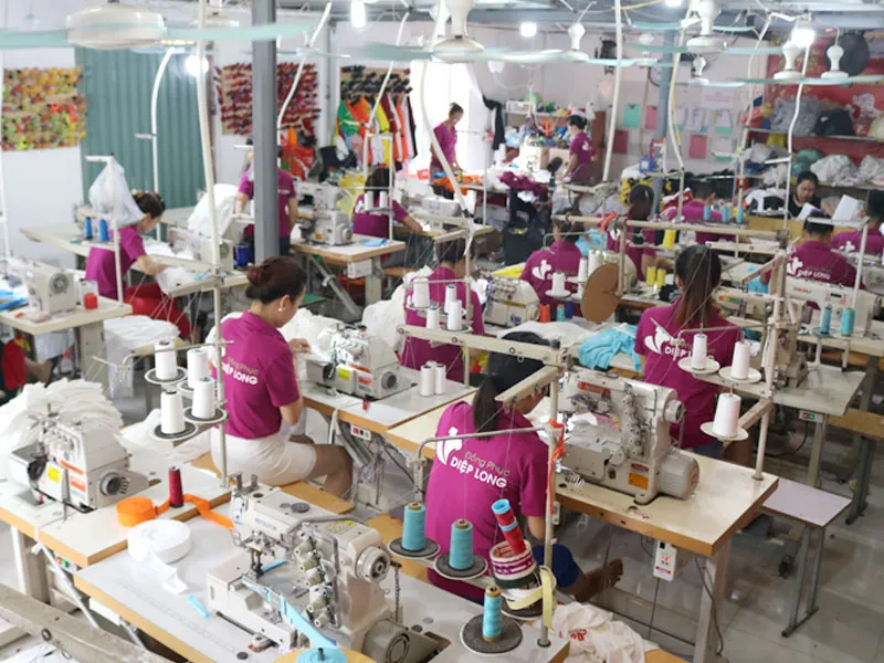 Sản phẩm xuong may2 — Đồng Phục Diệp Long - Công Ty Cổ Phần Sản Xuất Thương Mại Diệp Long — MST 0106639981