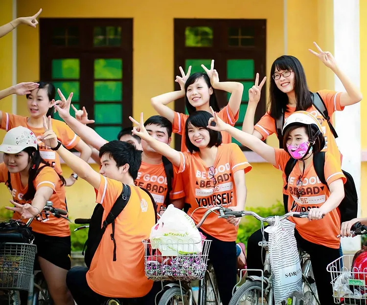 Sản phẩm dong phuc lop — Đồng Phục Diệp Long - Công Ty Cổ Phần Sản Xuất Thương Mại Diệp Long — MST 0106639981