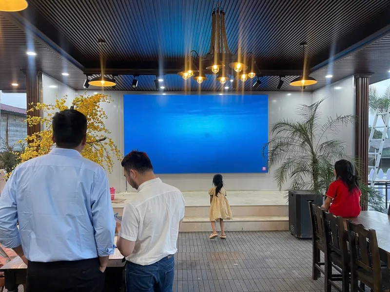 Sản phẩm z6511560113737_3e771a75584cd4fff877f9868cba7bdf scaled — Led D&Q Việt Nam - Công Ty Cổ Phần Công Nghệ Led D&Q Việt Nam — MST 0106691406