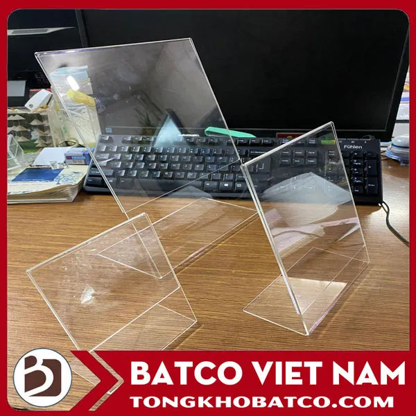Sản phẩm L shaped acrylic menu holder 1 — Công Ty TNHH Phát Triển Công Nghệ Batco Việt Nam — MST 0106742019