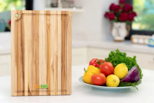 Sản phẩm thot lo treo 540x360 — Nhựa Giả Mây BeNK - Công Ty Cổ Phần Đầu Tư BeNK — MST 0106744785