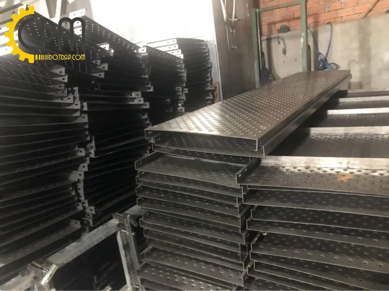 Sản phẩm gia cong dot dap vat lieu mong 1 — Gia Công Đột Dập CPM - Công Ty TNHH Cơ Khí CPM — MST 0106769557