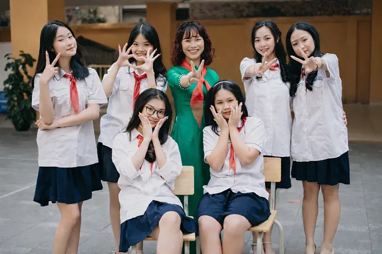 Sản phẩm dong phuc hoc sinh — áo Thun HK Việt Nam - Công Ty TNHH Sản Xuất Và Thương Mại HK Việt Nam — MST 0106781610