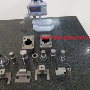 Sản phẩm SP1 Linh kien Khuon tong hop 300x300 — Gia Công Cơ Khí AMT VINA - Công Ty TNHH Công Nghiệp AMT VINA — MST 0106804441