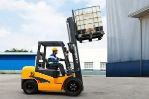 Sản phẩm so sanh uu va nhuoc diem cac dong xe nang dang co tren thi truong 1 300x200 — Công Ty TNHH Thương Mại Và Vận Tải Tú Sơn — MST 0106810734