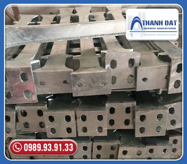 Sản phẩm lan can cau 3 — Vật Tư Cầu Đường Thành Đạt - Công Ty TNHH Sản Xuất Vật Tư Thiết Bị Thành Đạt — MST 0106818194