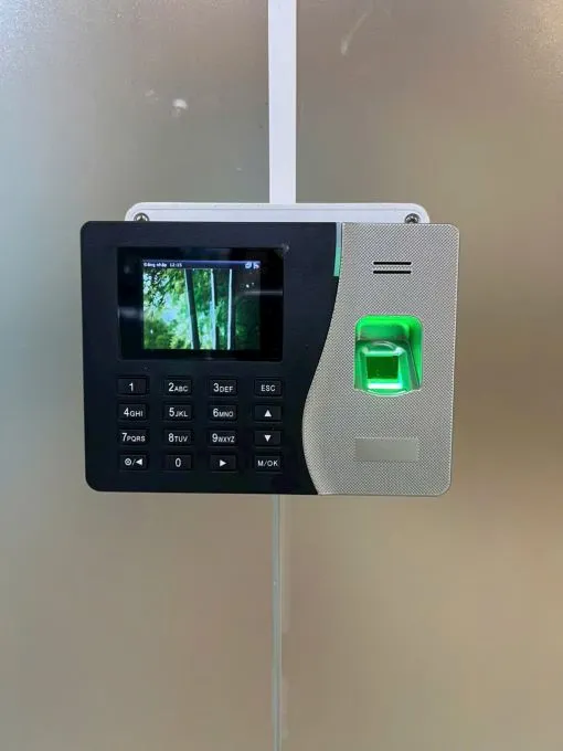 Sản phẩm May cham cong van tay RJ2200 — Công Ty Cổ Phần Mangotech — MST 0106829164