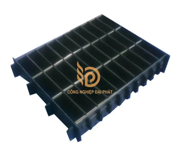 Sản phẩm tam nhua danpla 1 — Công Ty Cổ Phần Thương Mại Và Xây Dựng Đại Phát Hà Nội — MST 0106839740
