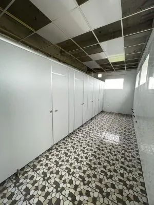 Sản phẩm vach ngan wc truong phuc khanh thai binh 8 300x400 — Vách Ngăn QH - Công Ty CP Nội Thất QH Việt Nam — MST 0106842599