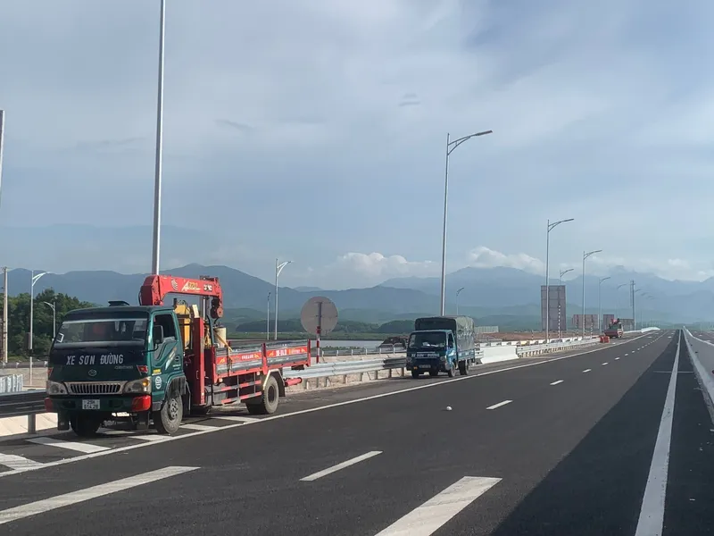 Sản phẩm z4217891649882_052e7b38586f6ecfeb5041e8b8d904ca — Công Ty Cổ Phần Sơn Giao Thông Tiến Dũng — MST 0106845039