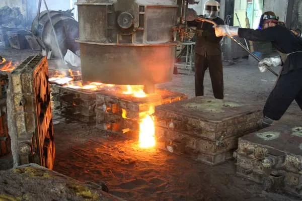 Sản phẩm duc gang khuon cat_1408604484 — Công Ty TNHH SX & TM Phú Kiến — MST 0106855904