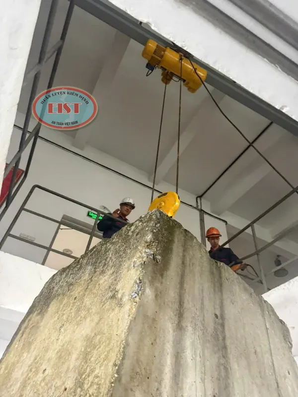 Sản phẩm kiemdinhcantruc11 — Công Ty TNHH Huấn Luyện An Toàn Và Kiểm Định Thiết Bị Việt Nam — MST 0106872681