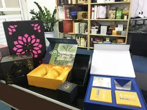 Sản phẩm hopquatang 300x225 — Công Ty TNHH TM Và In Bao Bì Tân Hà Thành — MST 0107006163