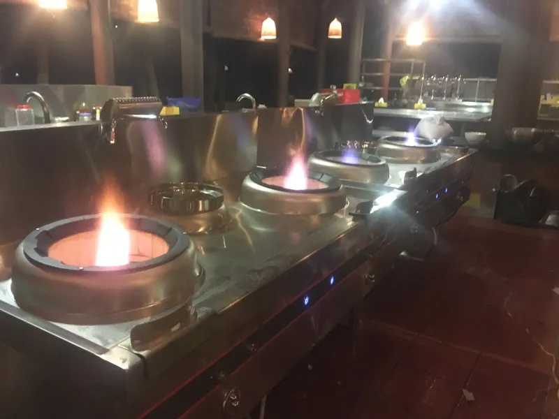 Sản phẩm bep a quat thoi — Công Ty TNHH Kỹ Thuật Cơ Điện Lạnh Xuân Việt Phát — MST 0107020175