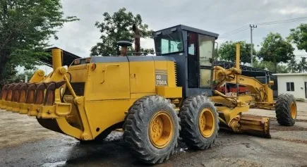 Sản phẩm ban may san gat cu komatsu caterpillar 435x237 — Công Ty TNHH Đầu Tư Thương Mại XNK Toàn Phát — MST 0107075738