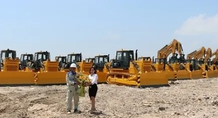 Sản phẩm may gat komatsu 435x237 — Công Ty TNHH Đầu Tư Thương Mại XNK Toàn Phát — MST 0107075738