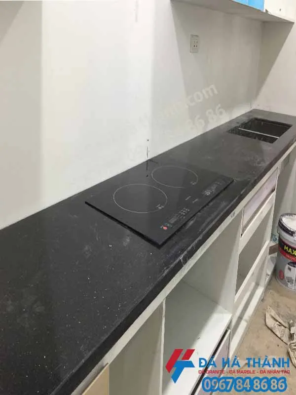 Sản phẩm da granite den kim sa trung op bep — Công Ty TNHH Đá Ốp Lát Hà Thành — MST 0107151523
