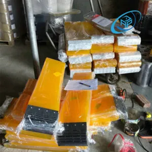 Sản phẩm cuon nhua pvc mau vang trong Duc An Phat 03 300x300 — Công Ty Cổ Phần Thương Mại Đức An Phát — MST 0107161070