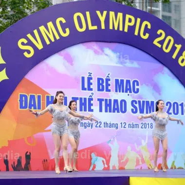 Sản phẩm Van nghe tren san khau SVMC Olympic 380x380 — Công Ty Cổ Phần Vũ Media — MST 0107249159