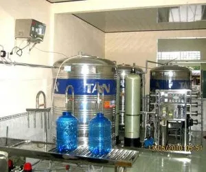 Sản phẩm maymienbac ban chiet rot tu dong 5 galon 300x250 — Máy Miền Bắc - Công Ty TNHH Chế Tạo Và Chuyển Giao Công Nghệ Miền Bắc — MST 0107288905
