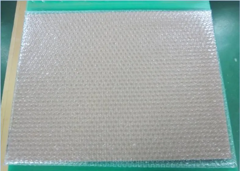 Sản phẩm tam carton giam chan — Công Ty TNHH Bao Bì ALC — MST 0107322497