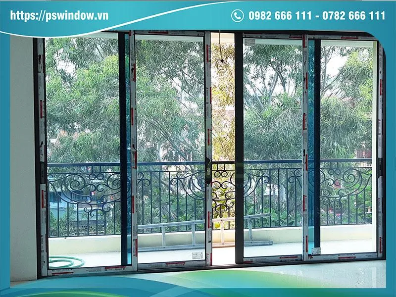 Sản phẩm hinh anh cua lua xingfa 4 canh mau den tay nam da diem kinlong — Cửa PS Window - Công Ty Cổ Phần Đầu Tư Và Xây Dựng Phong Sơn — MST 0107340802
