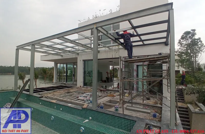 Sản phẩm thi cong mai kinh dep — Công Ty CP Đầu Tư Xây Dựng Và Nội Thất An Phát — MST 0107345166