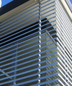 Sản phẩm Lam chan nang Austrong 132S Sun Louver 8 247x296 — Thi Công Mặt Dựng Aluminium Bắc Hà - Công Ty TNHH Xây Dựng Và Công Nghệ Bắc Hà — MST 0107355291