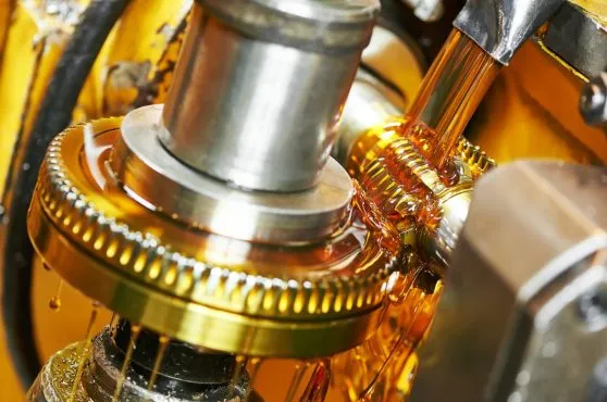 Sản phẩm industrial lubricants 558x370 — Công Ty TNHH Imachem — MST 0107359909