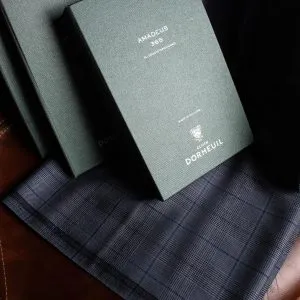 Sản phẩm Vai Dormeuil 300x300 — Công Ty TNHH TM Thời Trang Minh Vũ — MST 0107405834