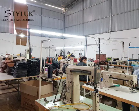 Sản phẩm xuong sx (10) — Đồ Da Châu Linh - Công Ty TNHH Xuất Nhập Khẩu Và Thương Mại Châu Linh — MST 0107420208