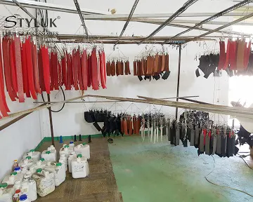 Sản phẩm xuong sx (11) — Đồ Da Châu Linh - Công Ty TNHH Xuất Nhập Khẩu Và Thương Mại Châu Linh — MST 0107420208
