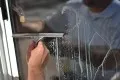 Sản phẩm luu y can tranh khi ve sinh kinh toa nha 2_120x80 — Công Ty TNHH Vệ Sinh Công Nghiệp Không Gian Sạch — MST 0107500703