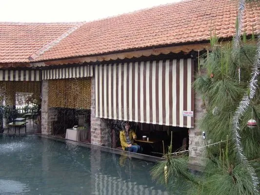 Sản phẩm 1473683015 Bat che ban cong BC0009 — Công Ty Mái Hiên Di Động IDC Phú Thành — MST 0107511529