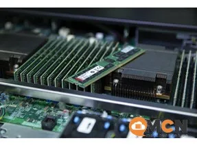 Sản phẩm thumbnail_1_kingston dram server KTD PE432E 32G dai dien — Công Ty Cổ Phần Máy Chủ Nhanh — MST 0107545133