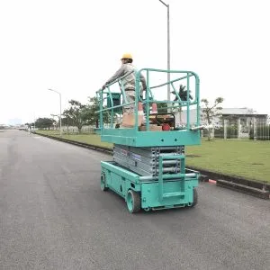 Sản phẩm anh xe nang nguoi hd MH 300x300 — Công Ty TNHH MH Rental Việt Nam — MST 0107548021
