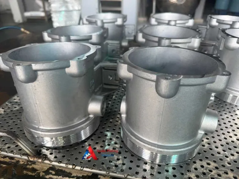 Sản phẩm Sua loi ro khi cho san pham nhom duc co lon — Anode Nhôm Asahi Plating - Công Ty Cổ Phần Asahi Plating Việt Nam — MST 0107583594