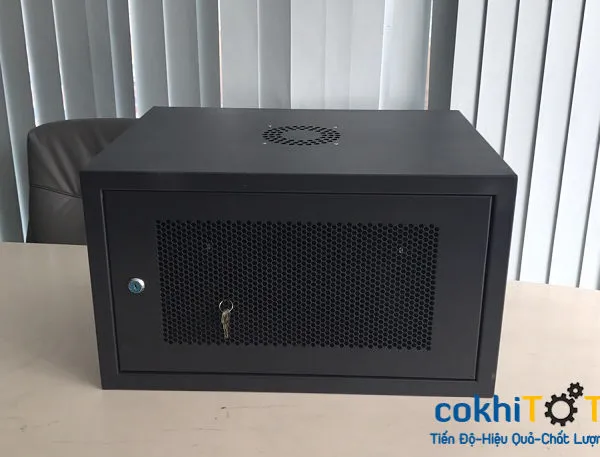 Sản phẩm tu rack 6u den 600x457 — Cơ Khí TAT Việt Nam - Công Ty TNHH Cơ Điện TAT Việt Nam — MST 0107586161