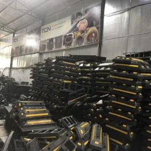 Sản phẩm chan lui cao su 300x300 — Công Ty Cổ Phần Kỹ Thuật Cao Su Sao Việt — MST 0107600881