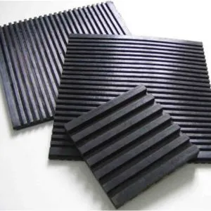 Sản phẩm tấm cao su chống rung kẻ rãnh 300x300 — Công Ty Cổ Phần Kỹ Thuật Cao Su Sao Việt — MST 0107600881