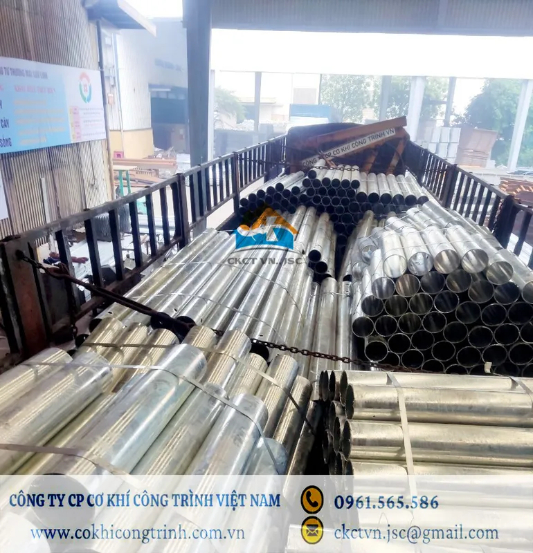 Sản phẩm Xe vận chuyển hàng hộ lan tôn sóng mạ kẽm nhúng nóng(1) — Công Ty Cổ Phần Cơ Khí Công Trình Việt Nam — MST 0107601123