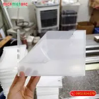 Sản phẩm Ke Mica Treo Tuong A5 200x200 — Gia Công Mica Mitechco - Công Ty Cổ Phần Mitechco — MST 0107608898