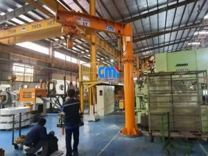 Sản phẩm cau truc quay 1 tan 3 m 3 300x225 — Công Ty TNHH Thiết Bị Công Nghiệp CMI VIệt Nam — MST 0107762642