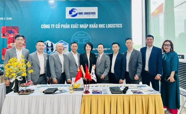 Sản phẩm z4730794906132_be1f487b637ab950b09b1eb8c1c7dba9 1 600x369 — Công Ty Cổ Phần Xuất Nhập Khẩu HHC Logistics — MST 0107775137