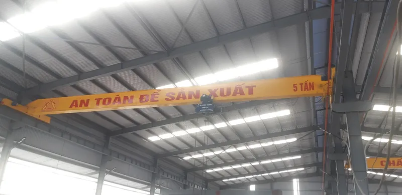 Sản phẩm thi cong cau truc dam don 5 tan cam pha quang ninh — Công Ty CP Thiết Bị Nâng Hạ Và Xây Lắp Công Nghiệp Hà Nội — MST 0107806000