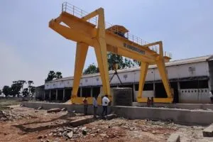 Sản phẩm cong truc 3 tan 1 1 300x200 — Công Ty CP Thiết Bị Nâng Hạ Và Xây Lắp Công Nghiệp Hà Nội — MST 0107806000
