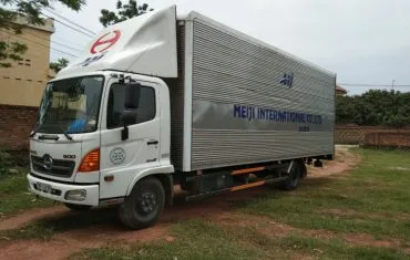 Sản phẩm TieuDe_XeTai1 1 370x235 — Vận Tải Meiji - Công Ty TNHH Quốc Tế Meiji — MST 0107908838