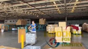 Sản phẩm khai hai quan hang gom 300x169 — Công Ty Cổ Phần Bưu Vận Nội Địa Và Quốc Tế Đông Dương — MST 0107912577